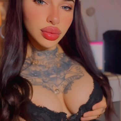 MISS SOFFIA  👸🏻 Added Photo on 2025-07-09