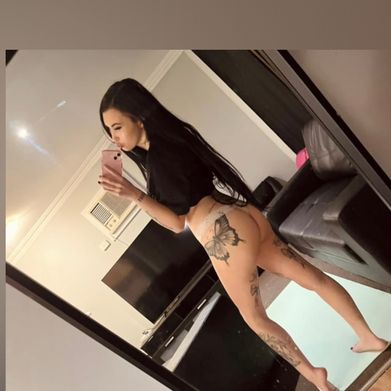 OnlyFans Model Āłí (leashxo) Profile Image