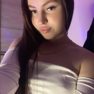 𝔻𝕚𝕒𝕟𝕒 𝔹𝕝𝕠𝕠𝕞𝕞 💖 👠 (dianabloomm) Profile Photo Added 2025-02-12