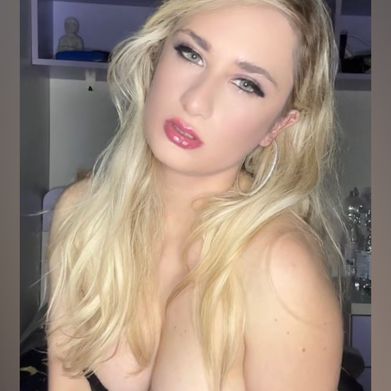 Veronika Added Photo on 2025-06-21