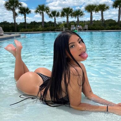 Amara Tsuki (amaratsukii) Header Photo Added 2024-09-02