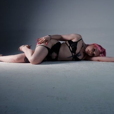 Liis (exoticliis) Header Photo Added 2025-10-24