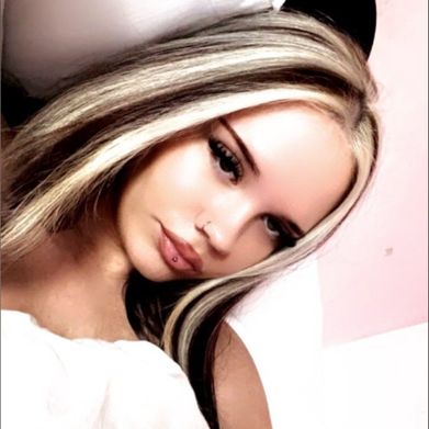 OnlyFans Model Molls (mollskass) Profile Image