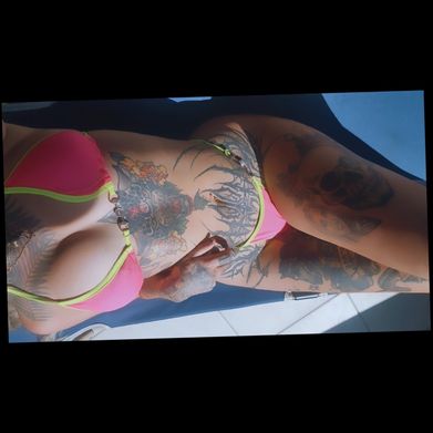 Dee (u323191608) Header Photo Added 2024-06-03