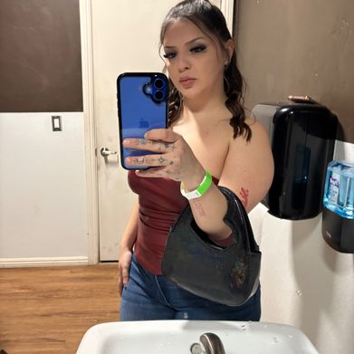 ur favurite ♕ (mamiialysa) Profile Photo Added 2025-09-04