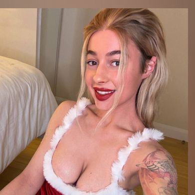 AKSI 🌹 (aksiniafree) OnlyFans Profile Image