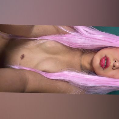 🩷🤶🏻 LITTLE SANTA LEXIE 🎄 (bunniilatina) Header Photo Added 2025-09-04