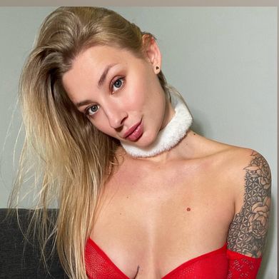 Iryna (signorinairyna) Profile Photo Added 2024-12-15