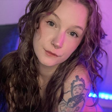 Sharlotte L (sharlottecake) Profile Photo Added 2025-01-02