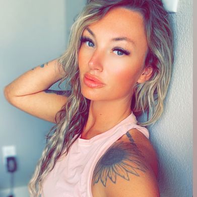 Kinsie 🩷 Added Photo on 2025-05-11