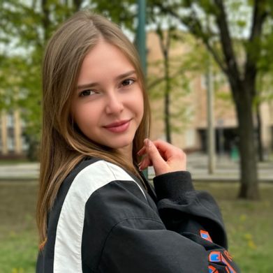 Maya Solar (mayamee) Header Photo Added 2025-03-15