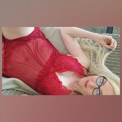 Mrs Kimberley Lee (handyhousewife) Header Photo Added 2025-03-06