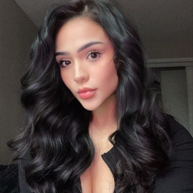 OnlyFans Model Heavenly Bella🫦🤍 (u437718189) Profile Image