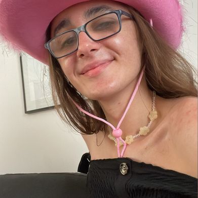 the nerdy tgirl next door (trixandtreats22) OnlyFans profile photo