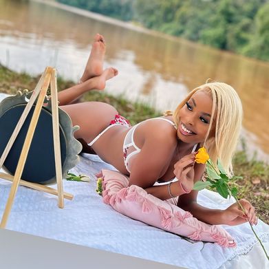 𝑷𝒆𝒕𝒊𝒕𝒆 𝑬𝒃𝒐𝒏𝒚 𝑵𝒂𝒐𝒎𝒊🤎 (ebonynaomii) Header Photo Added 2025-07-18