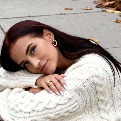 Ziva K. Vuttchi-Lundorff (zvl_promo_free) Header Photo Added 2025-11-12