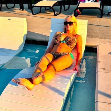 Kloee (kloeeelis) Header Photo Added 2025-09-03