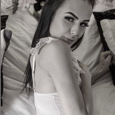 KatieharperVIP✨ Added Photo on 2025-04-07