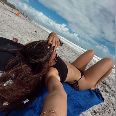 Lo💗 (logirl1) Header Photo Added 2025-12-12