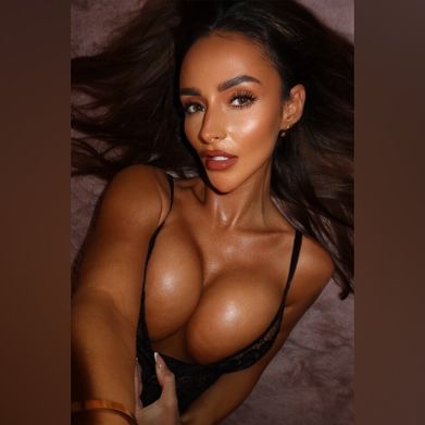 Sapphire (lovesapphirex) Header Photo Added 2025-11-13