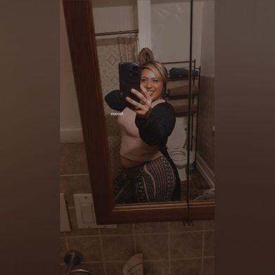 Kate🌻 (katewithhhafattiee) OnlyFans Profile Image