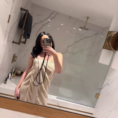 𝐵𝑒𝑙𝑙𝑎 ♡ (bella_n_cyrus) Profile Photo Added 2025-08-10