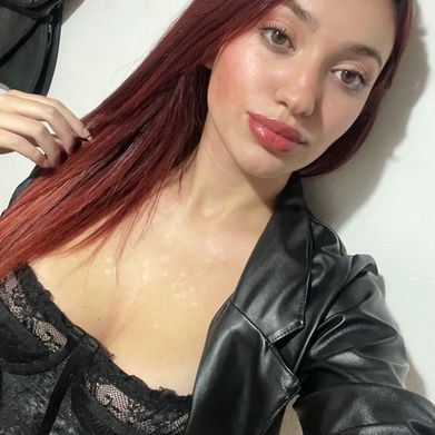 Elena 🧚‍♀️ (elenadouka) Profile Photo Added 2025-05-04