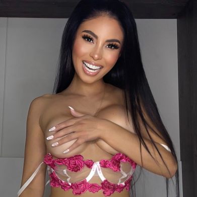 Shilan Hassan 🌸 Arab Dream 🌙 (heyshilan) OnlyFans Profile Image