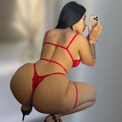 🎁✨🎄𝐒𝐎𝐏𝐇𝐈𝐄 🎄✨🎁 (latinnhot777) Profile Photo Added 2025-12-14