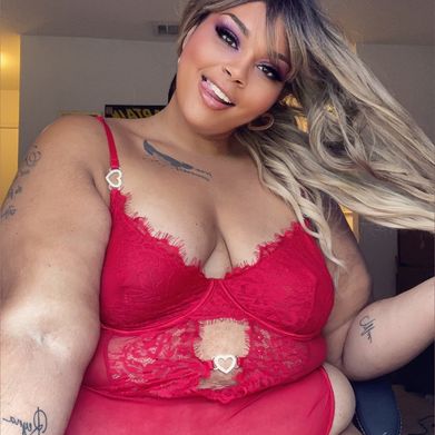 KYLIE CAKES🎁🎄 Added Photo on 2025-06-03