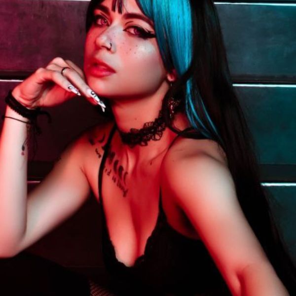 𝕍𝖎𝖈𝖙𝖔𝖗𝖎𝖆 𝕸𝖆𝖎𝖓𝖊 🕸️ (victoriamaine) OnlyFans profile photo