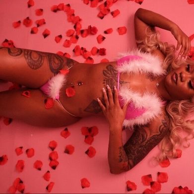 ROSAY (riahrosay) Header Photo Added 2025-11-13