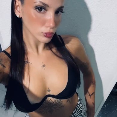 𝓞𝓵𝓲🫦🖤 Added Photo on 2025-04-16