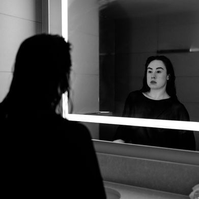 Raven (raven_scarlet) Header Photo Added 2024-08-17