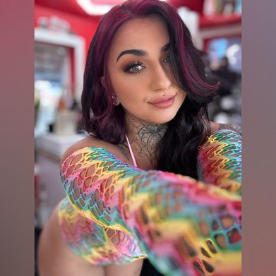 OnlyFans Model Bikini.Redd (bikini.redd) Profile Image