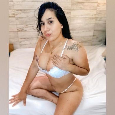 Mia brunnette - La reyna de lo prohibido (denimm97) OnlyFans Profile Image