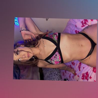 Raquel (makeitraynie) Header Photo Added 2025-05-17