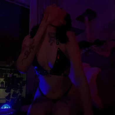 Ella (loistava06) Header Photo Added 2025-03-19