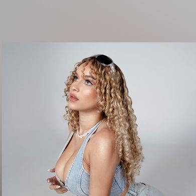 Kenay Fox (kenayfoxx) Header Photo Added 2025-06-21