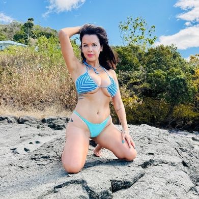 Alicia behind the mirror (aliciabehindthemirror) OnlyFans Profile Image