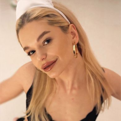 OnlyFans Model Alice Gill🎀 (alicesexst) Profile Image