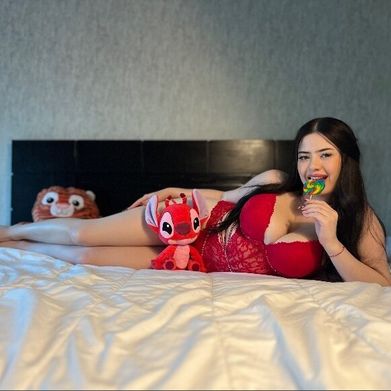 Elara🎀 (elaraliebt) Header Photo Added 2025-11-19