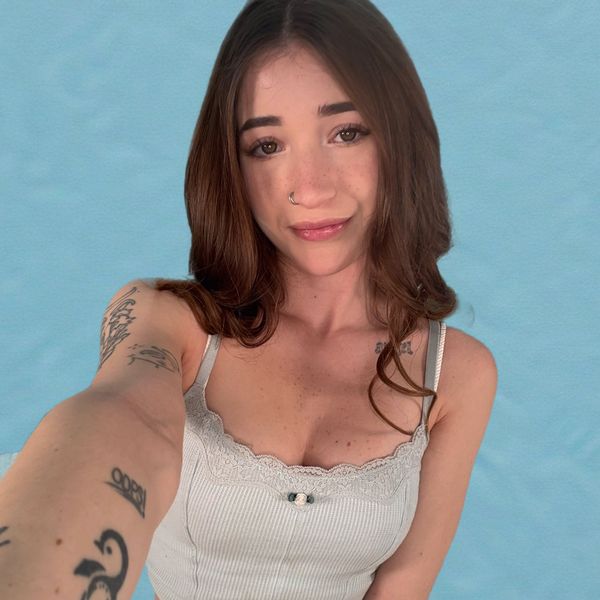 Lola (itslolariv) OnlyFans profile photo