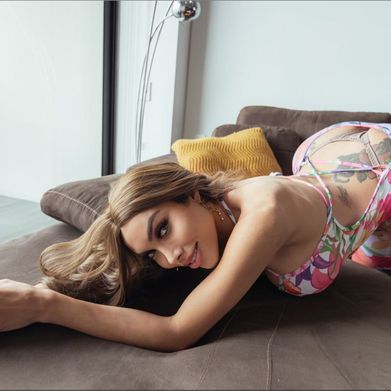 𝙏𝙎 𝙇𝙞𝙯𝙯𝙮 𝙇𝙖𝙮𝙣𝙚𝙯 (lizzylaynezfree) Header Photo Added 2024-10-15