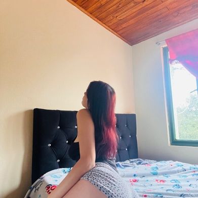 Laura sofia (laurasofia555) Header Photo Added 2025-12-05