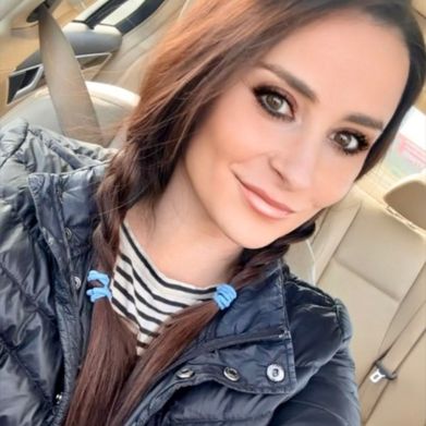 Caroline (carolinespanked) Profile Photo Added 2024-12-16