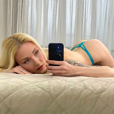 Frida Johansson 👠 (frida.johansson) Header Photo Added 2025-07-15