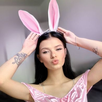 𝙅𝙪𝙡𝙞 𝙁𝙤𝙭 🩵 𝕪𝕠𝕦𝕣 𝕔𝕣𝕒𝕫𝕪 𝕘𝕚𝕣𝕝 (juli_fox) Profile Photo Added 2024-12-30