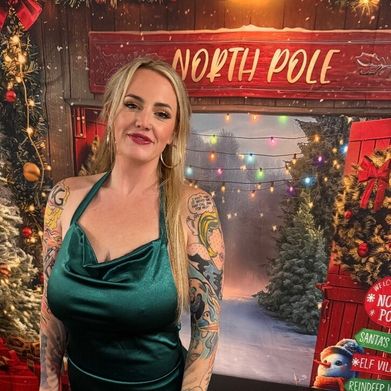 OnlyFans Model Soaking Umbrella (soakingumbrella) Profile Image