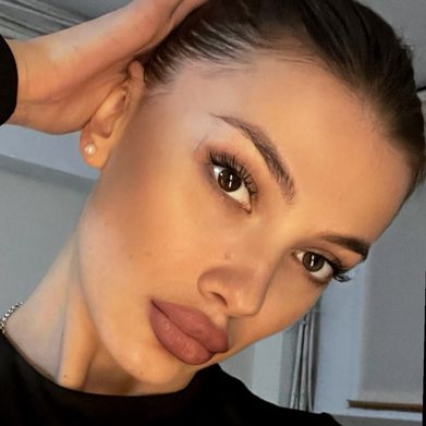 OnlyFans Model V (u374044028) Profile Image